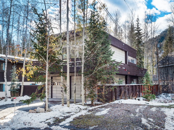 Four Bedroom Aspen Retreat Three level Home